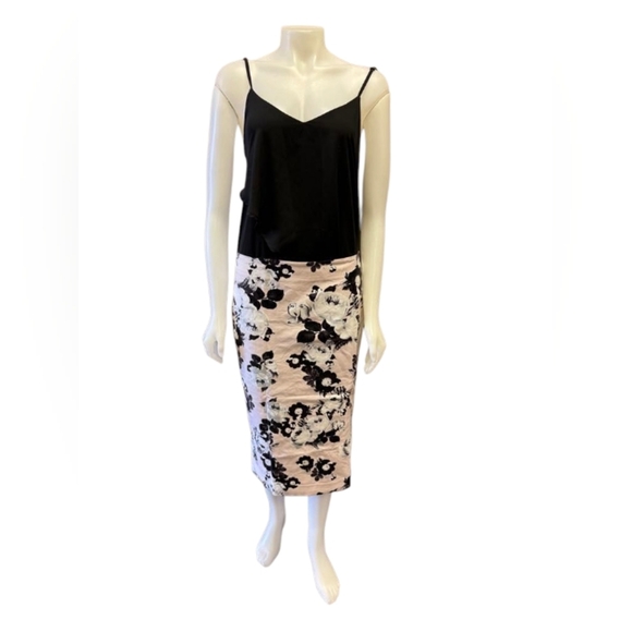 Lord & Taylor EUC Pencil Skirt Midi Floral Pink/White/Black Size 10 - Picture 2 of 10